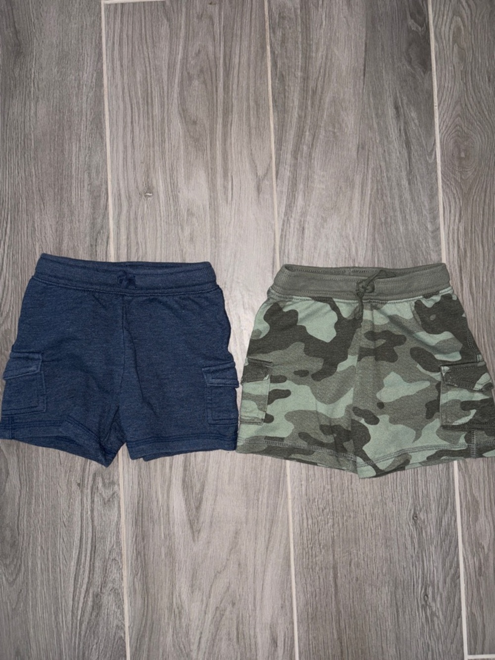 Kids Cargo Knit Shorts - Navy & Green Camo